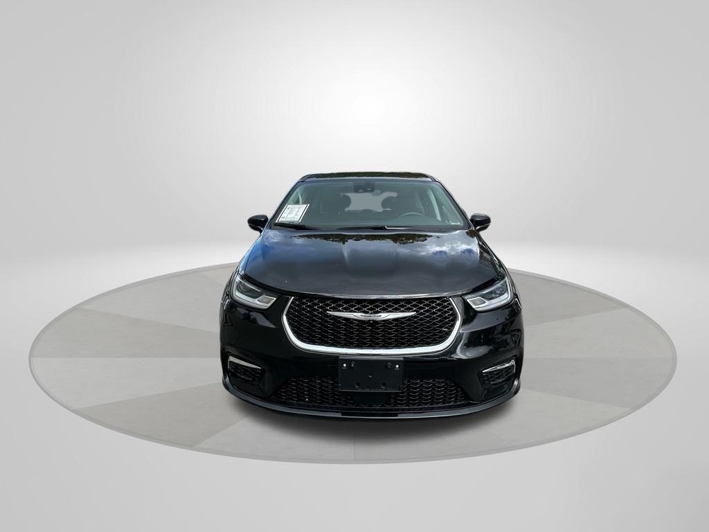 used 2024 Chrysler Pacifica car, priced at $21,300