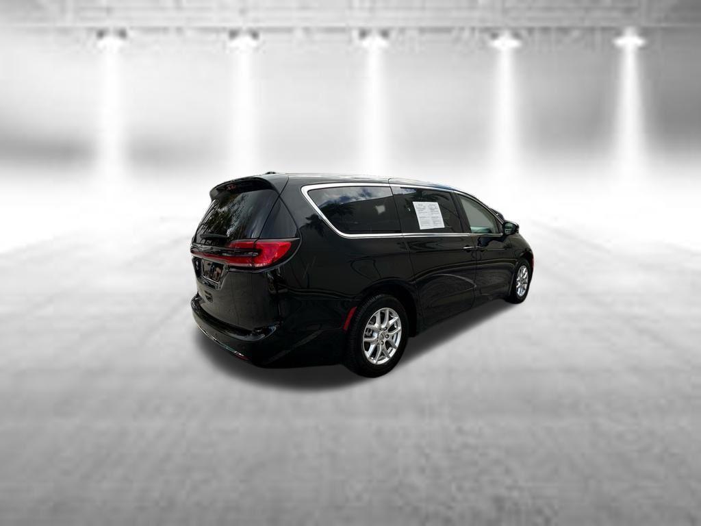 used 2024 Chrysler Pacifica car, priced at $21,198