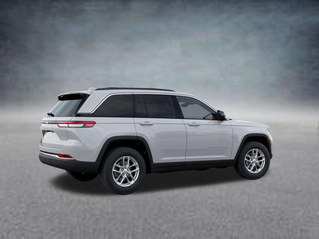 new 2026 Jeep Grand Cherokee car, priced at $33,799