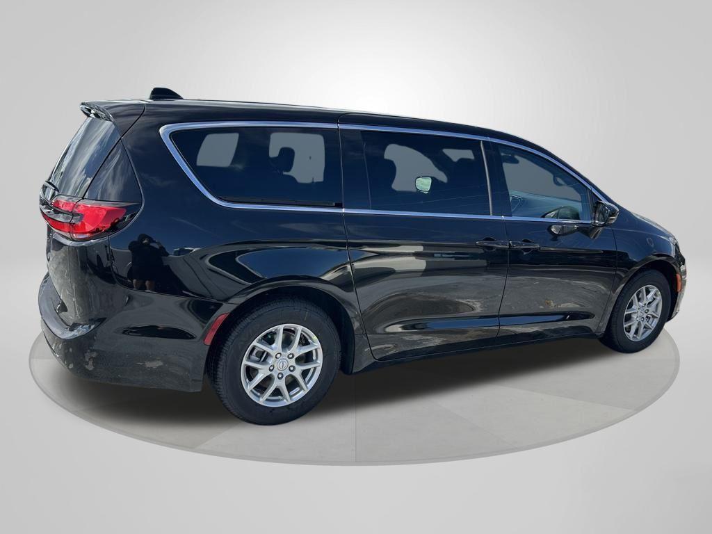 new 2026 Chrysler Pacifica car, priced at $42,665