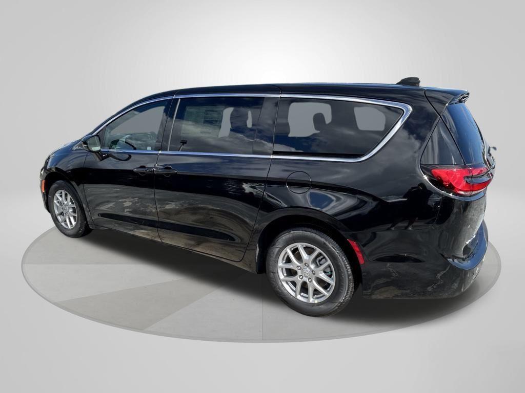 new 2026 Chrysler Pacifica car, priced at $42,665