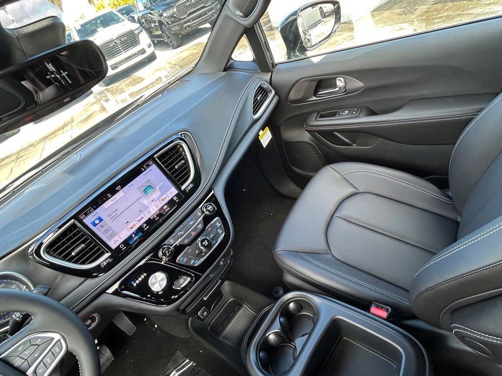 new 2026 Chrysler Pacifica car, priced at $42,665
