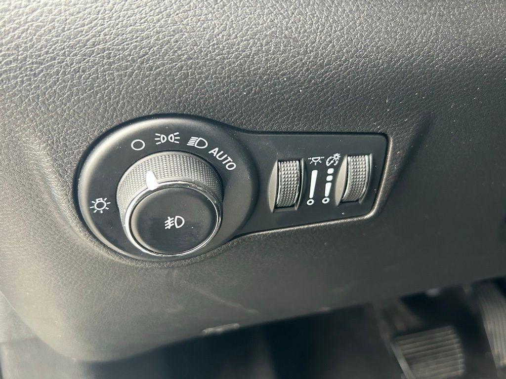 used 2023 Jeep Compass car, priced at $16,391