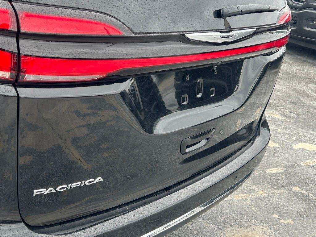 new 2026 Chrysler Pacifica car, priced at $42,665
