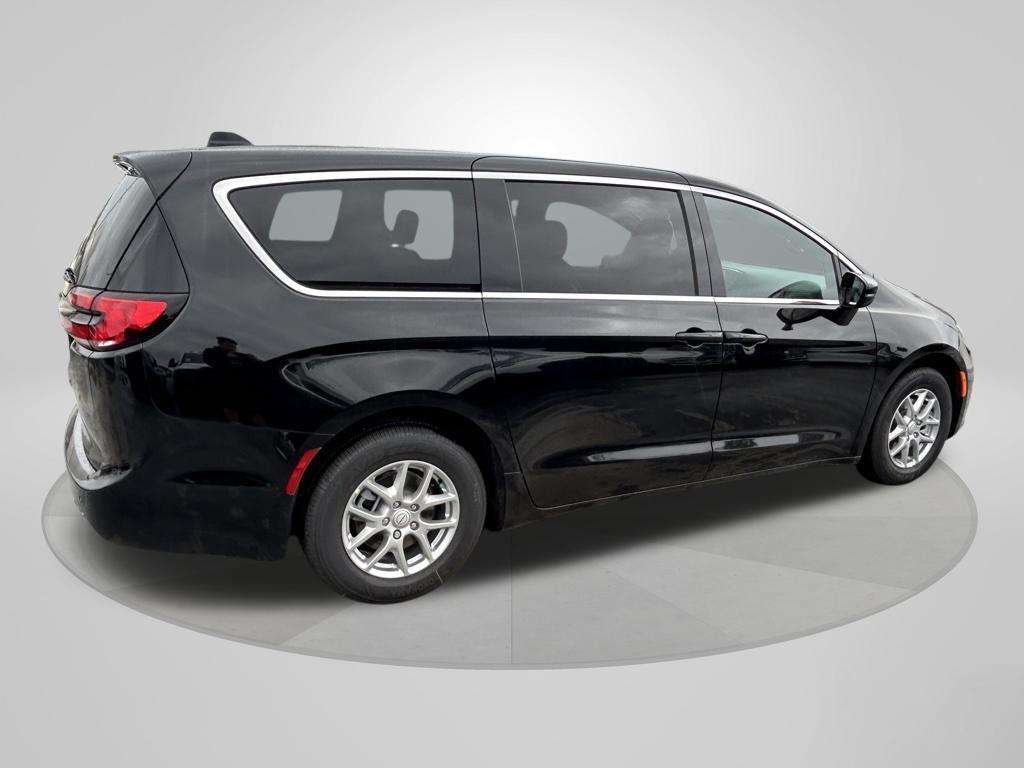 new 2026 Chrysler Pacifica car, priced at $42,665
