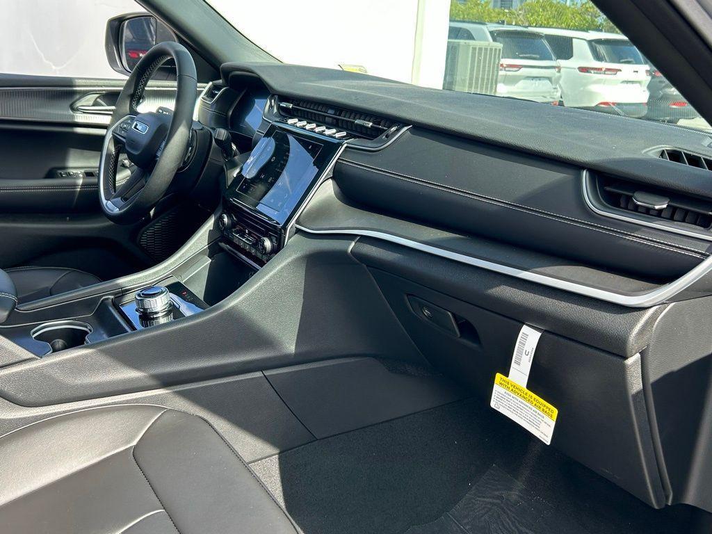 new 2024 Jeep Grand Cherokee L car, priced at $32,408