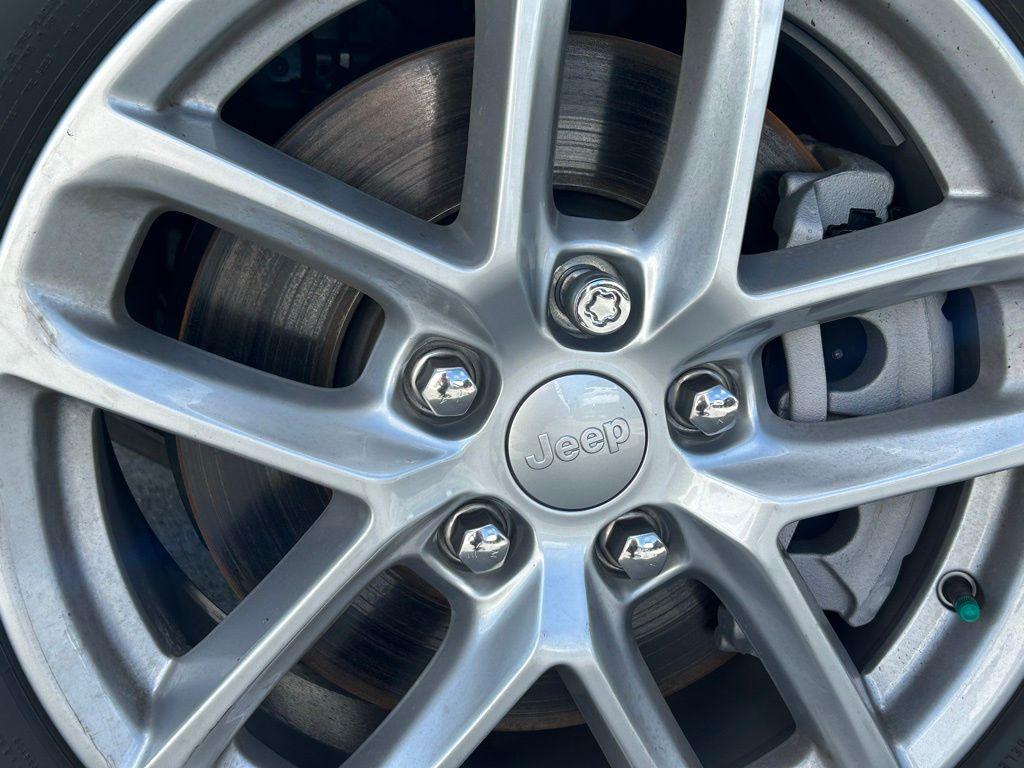 new 2024 Jeep Grand Cherokee L car, priced at $32,408