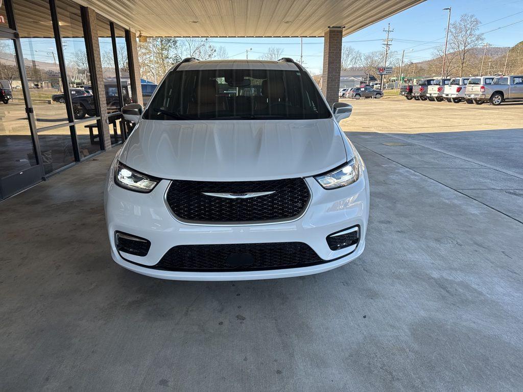 used 2024 Chrysler Pacifica car, priced at $47,000