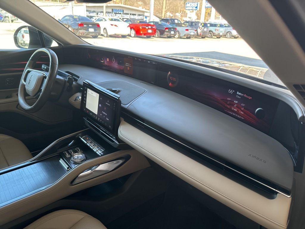 used 2024 Lincoln Nautilus car, priced at $49,000