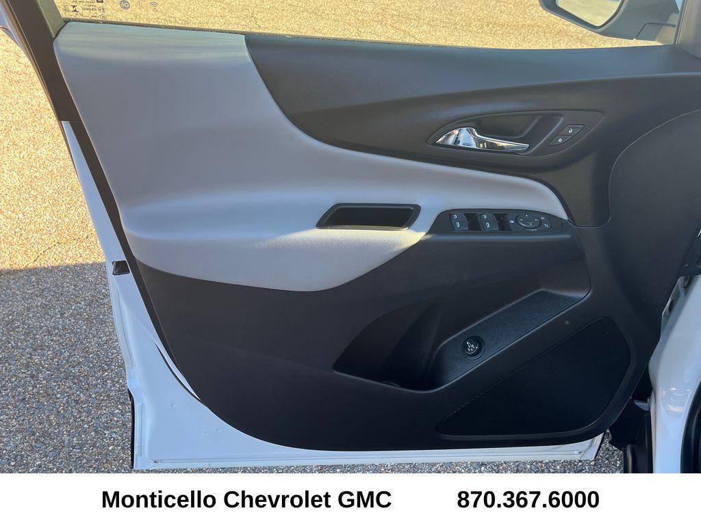 used 2023 Chevrolet Equinox car, priced at $23,659