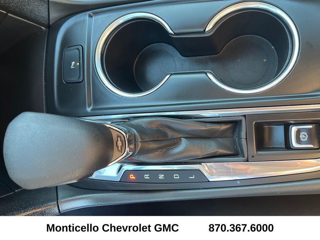 used 2023 Chevrolet Equinox car, priced at $23,659