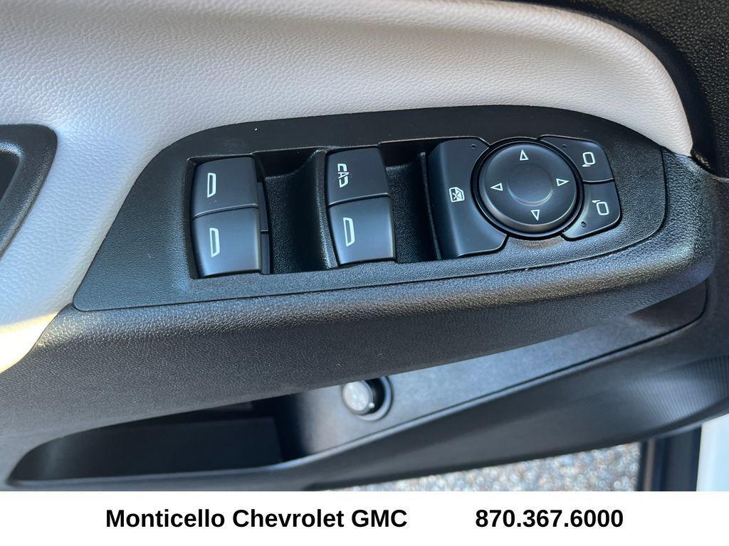 used 2023 Chevrolet Equinox car, priced at $23,659