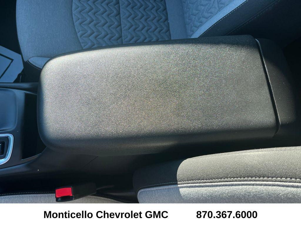 used 2023 Chevrolet Equinox car, priced at $23,659