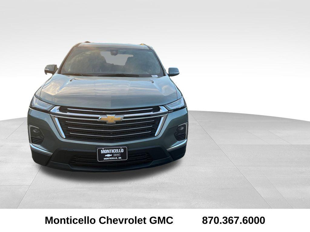 used 2023 Chevrolet Traverse car, priced at $33,999