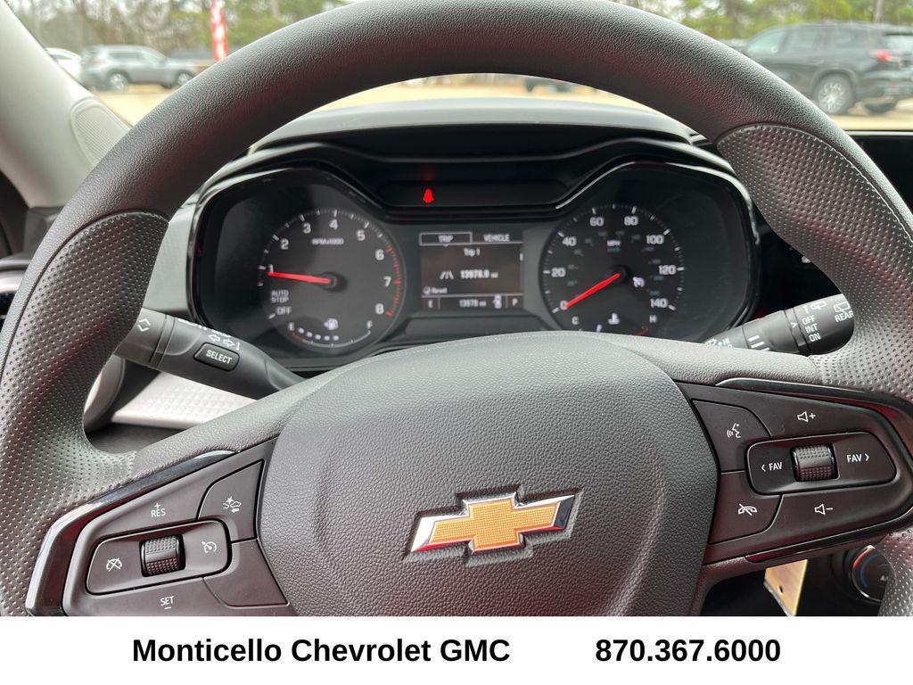 used 2025 Chevrolet Trax car, priced at $22,229