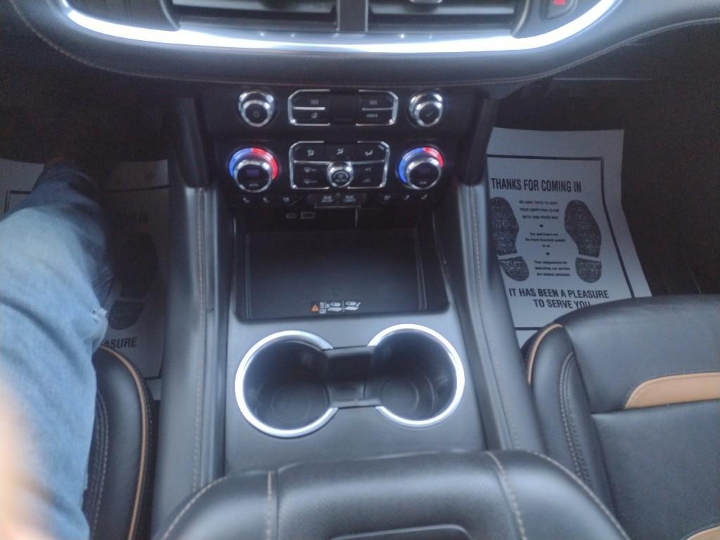 used 2024 GMC Yukon car, priced at $61,975