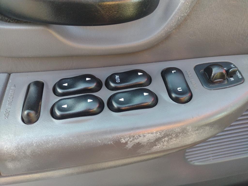 used 2002 Ford F-150 car, priced at $4,400