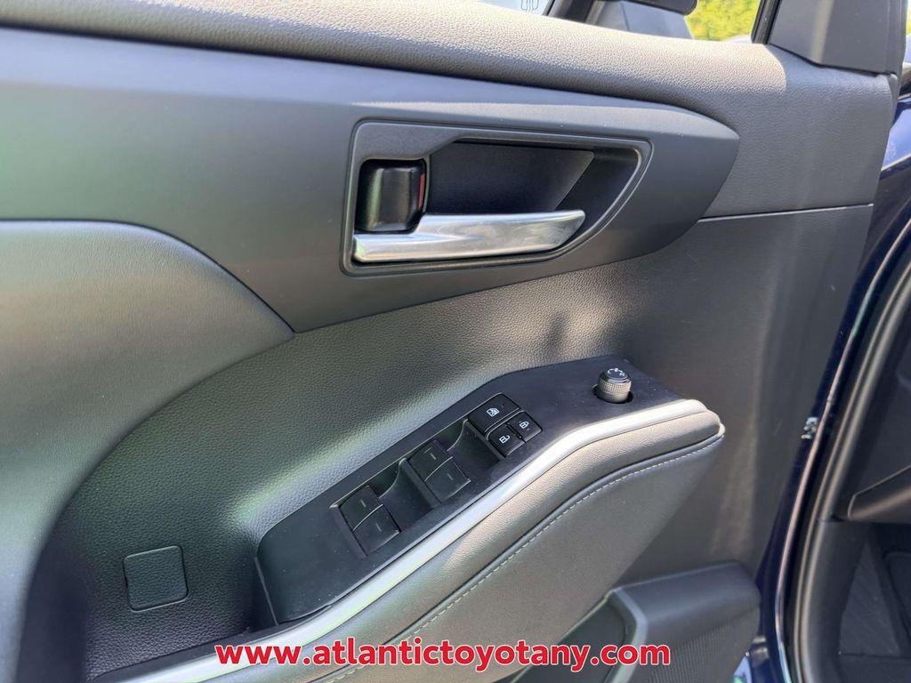 used 2023 Toyota Highlander car, priced at $42,394