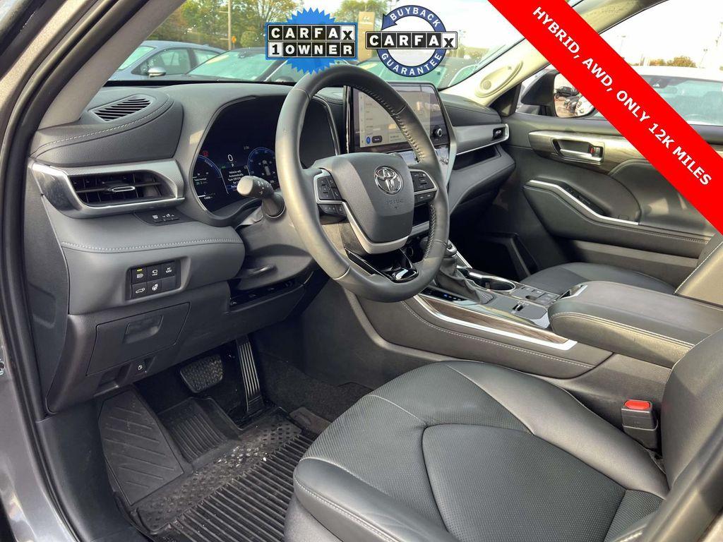 used 2024 Toyota Highlander Hybrid car, priced at $51,000
