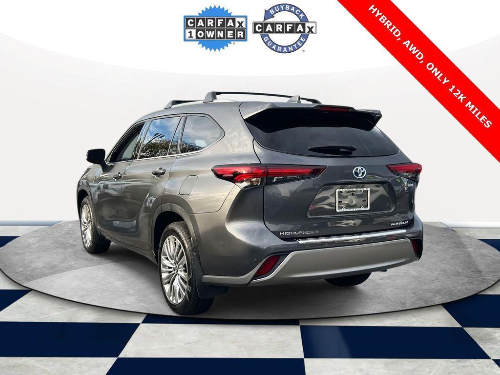used 2024 Toyota Highlander Hybrid car, priced at $51,000