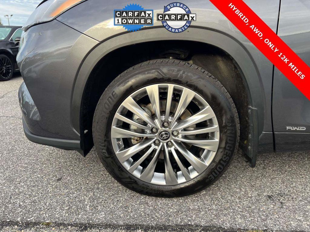 used 2024 Toyota Highlander Hybrid car, priced at $51,000