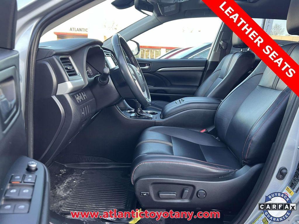 used 2019 Toyota Highlander car, priced at $26,990