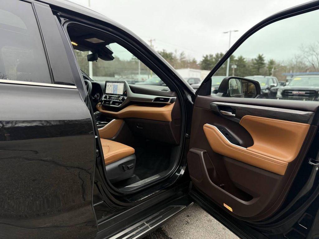 used 2022 Toyota Highlander car, priced at $33,991