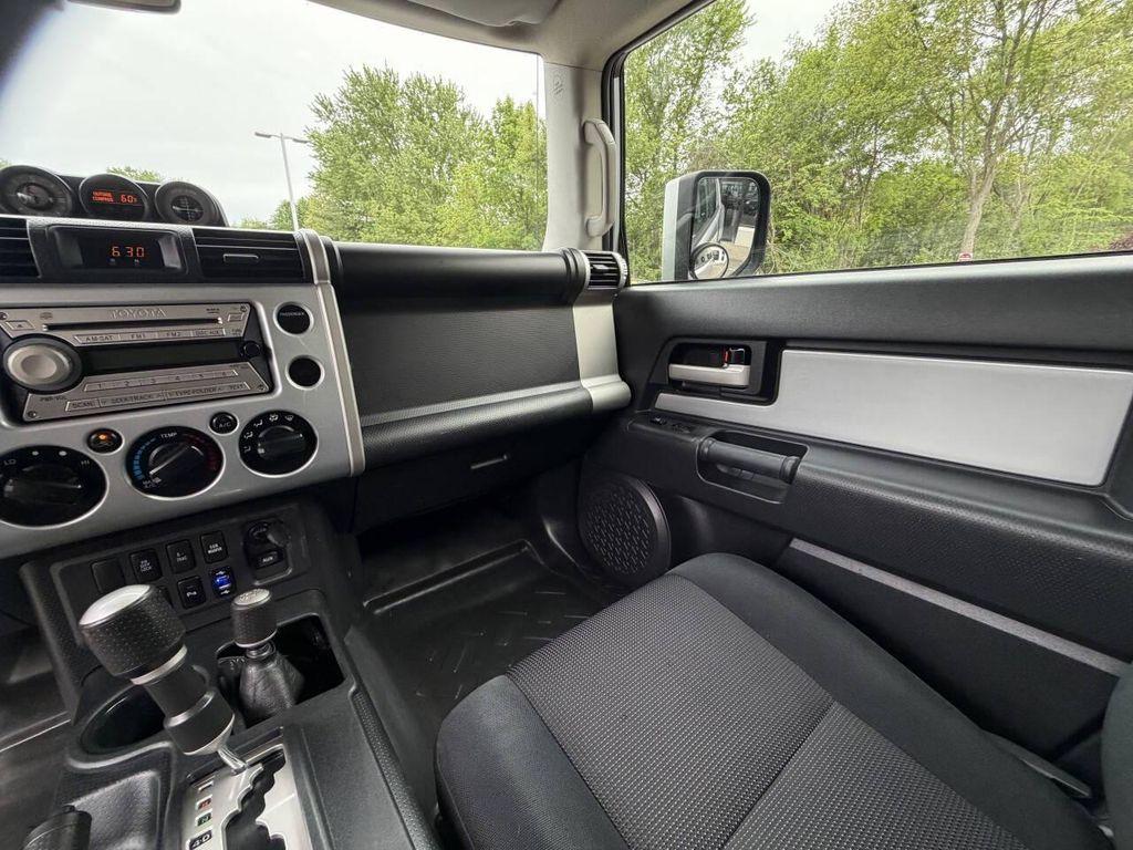 used 2007 Toyota FJ Cruiser car, priced at $13,991