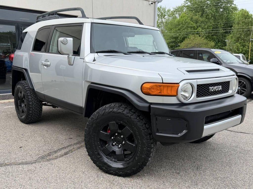 used 2007 Toyota FJ Cruiser car, priced at $13,991
