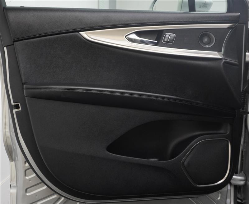 used 2019 Lincoln Nautilus car, priced at $16,475