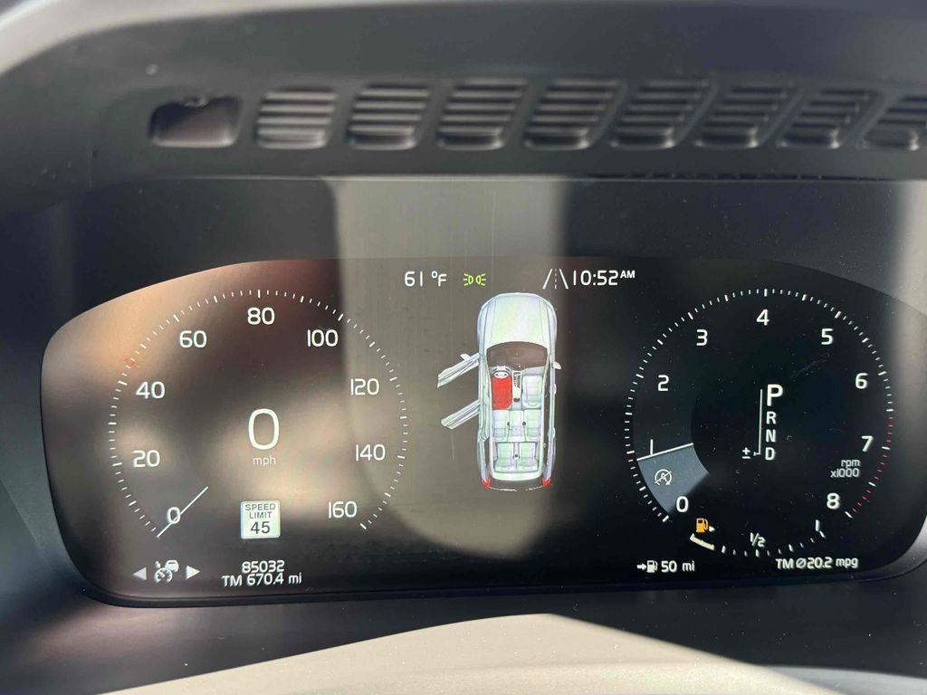 used 2018 Volvo XC90 car, priced at $18,990