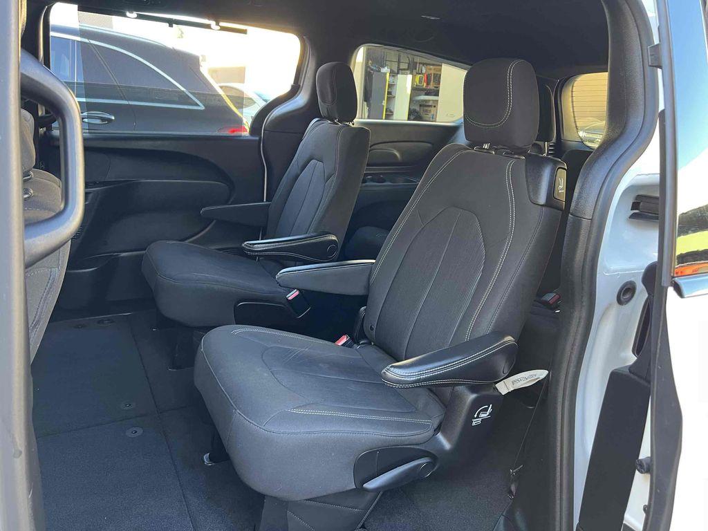 used 2021 Chrysler Pacifica car, priced at $16,700