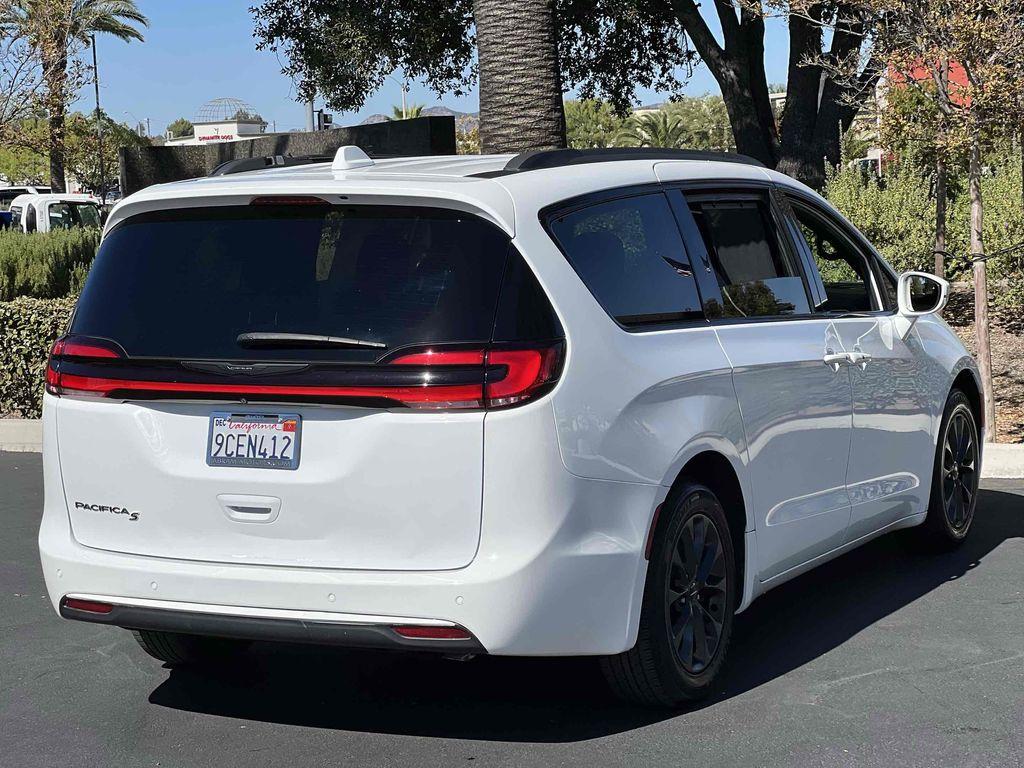 used 2021 Chrysler Pacifica car, priced at $16,700