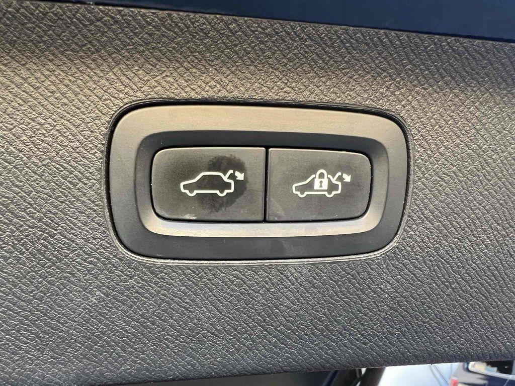 used 2019 Volvo XC90 car, priced at $18,990