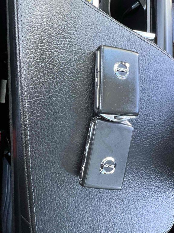 used 2019 Volvo XC90 car, priced at $18,990