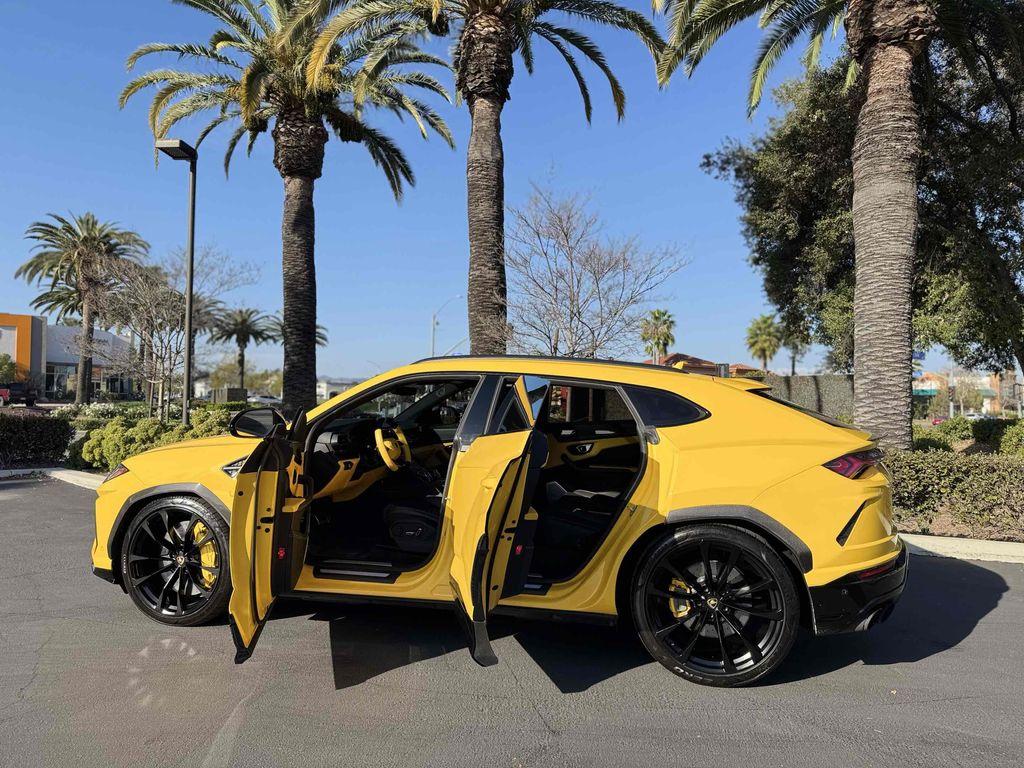 used 2021 Lamborghini Urus car, priced at $188,990