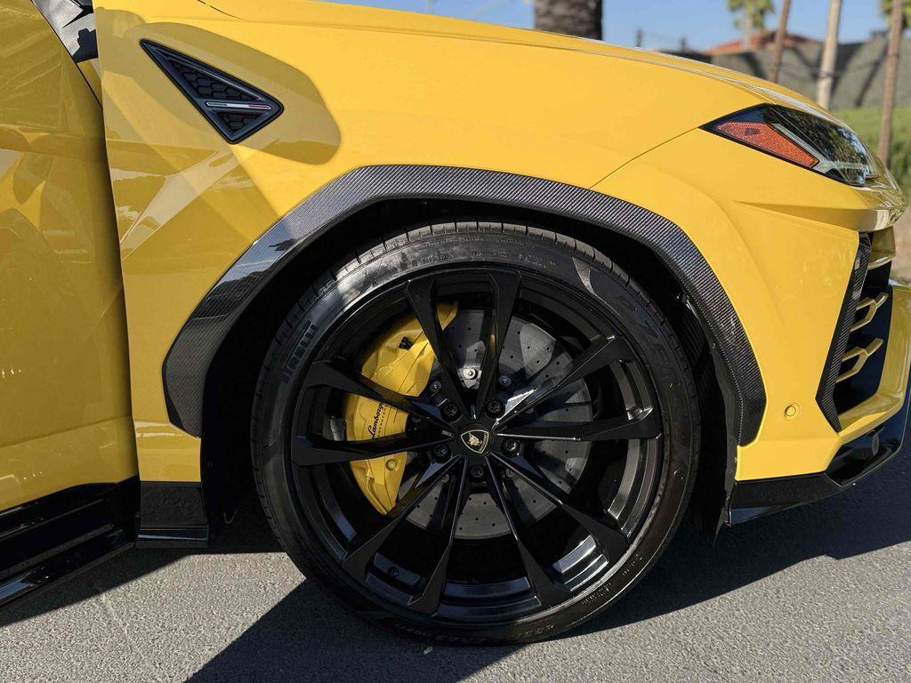 used 2021 Lamborghini Urus car, priced at $188,990