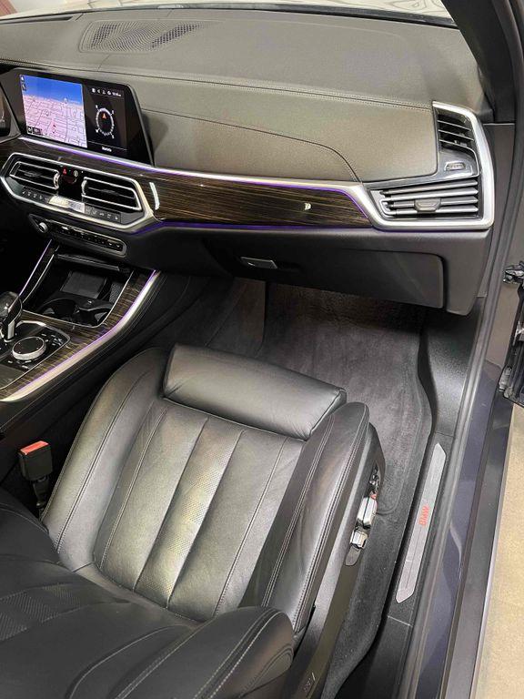 BMW X5 view 43