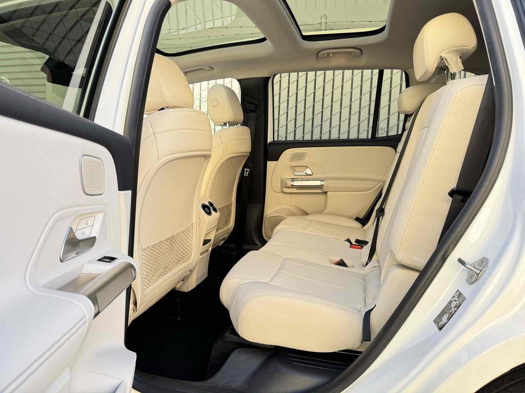 used 2021 Mercedes-Benz GLB 250 car, priced at $18,990