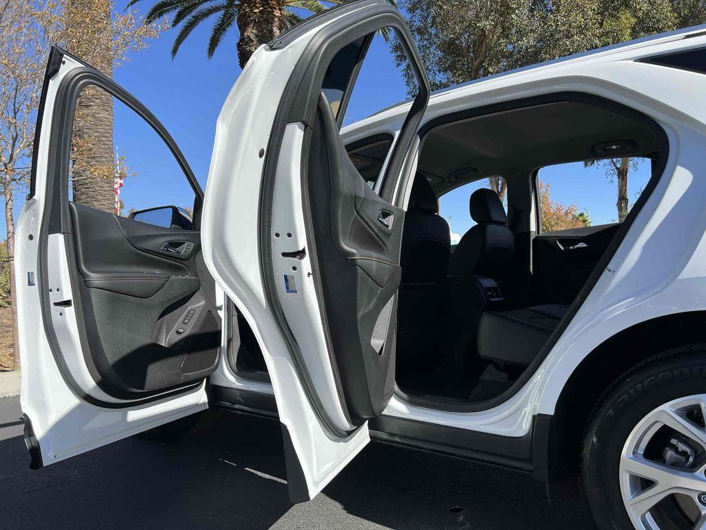used 2020 Chevrolet Equinox car, priced at $17,990