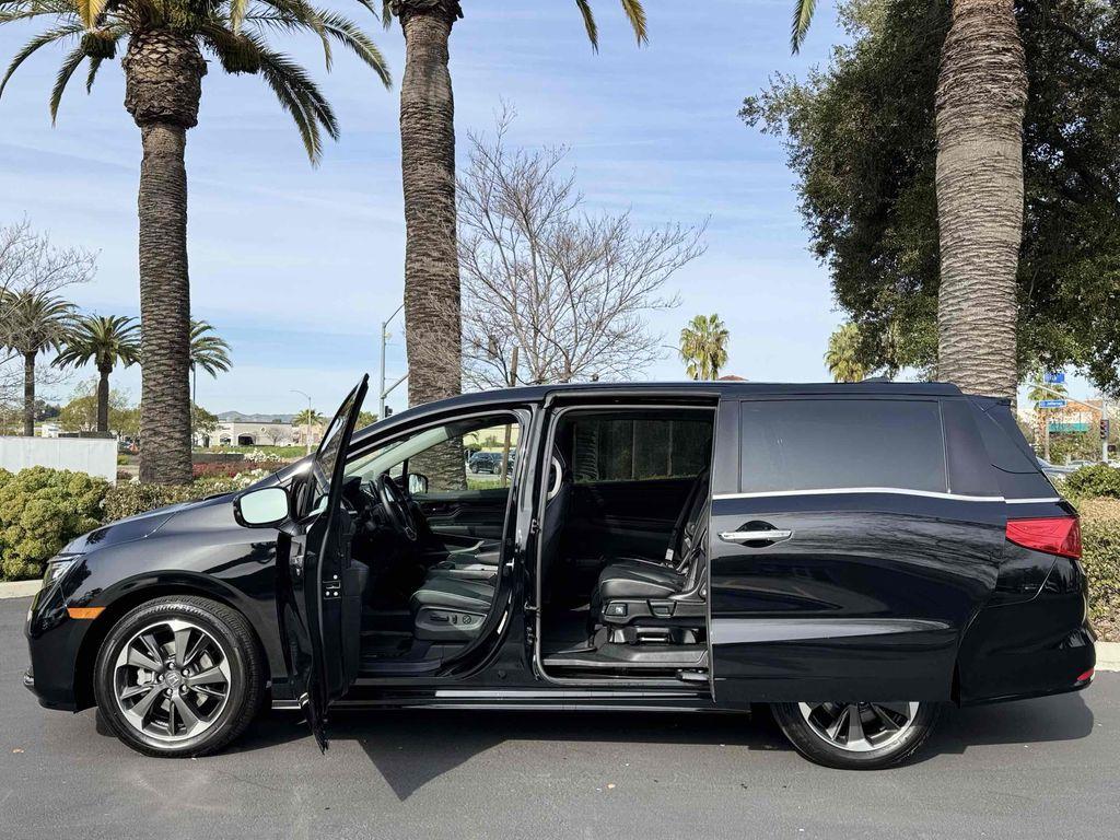 used 2024 Honda Odyssey car, priced at $42,990