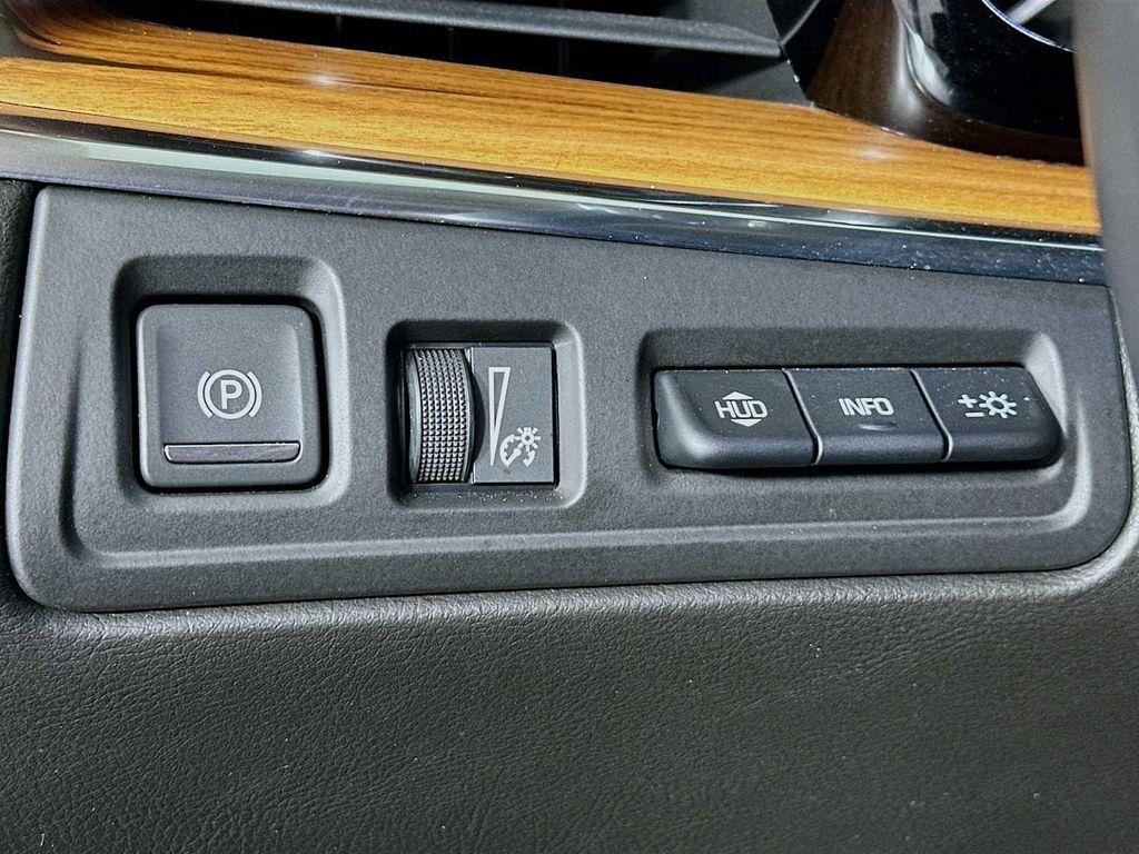 used 2019 Cadillac XT5 car, priced at $27,900