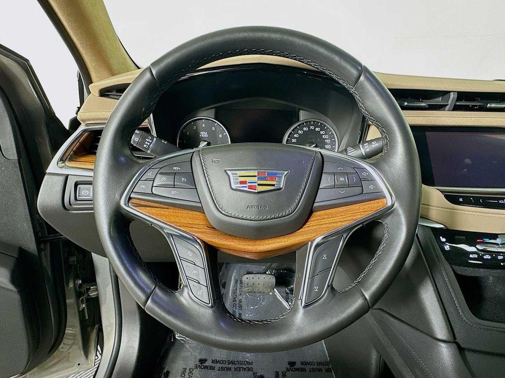 used 2019 Cadillac XT5 car, priced at $27,900