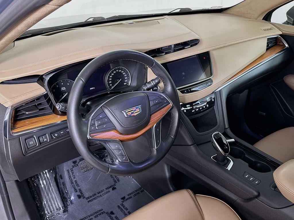 used 2019 Cadillac XT5 car, priced at $27,900