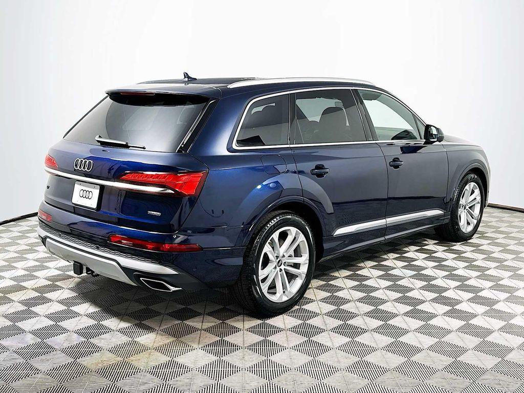 new 2026 Audi Q7 car, priced at $71,120