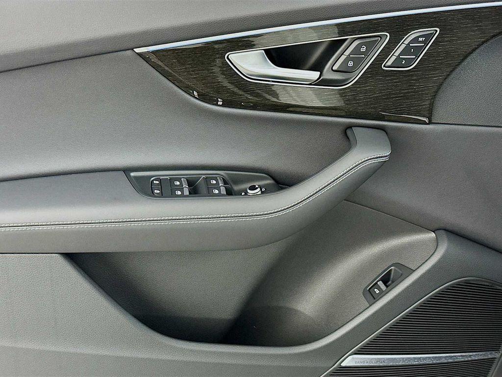 new 2026 Audi Q7 car, priced at $69,470