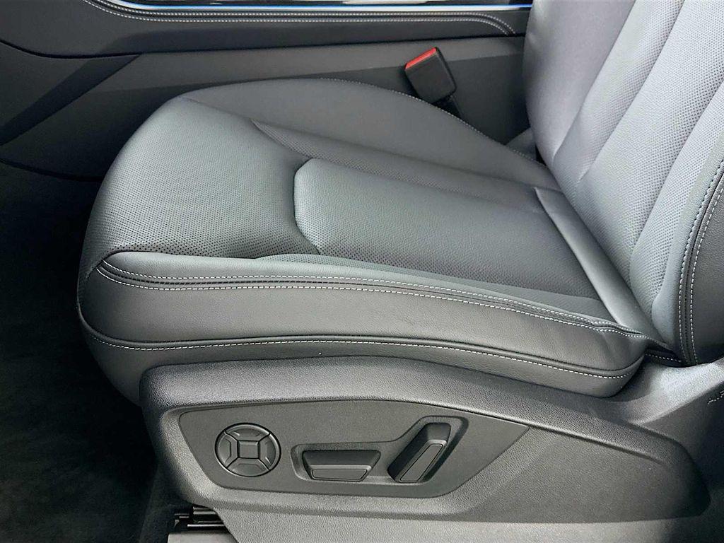 new 2026 Audi Q7 car, priced at $70,560