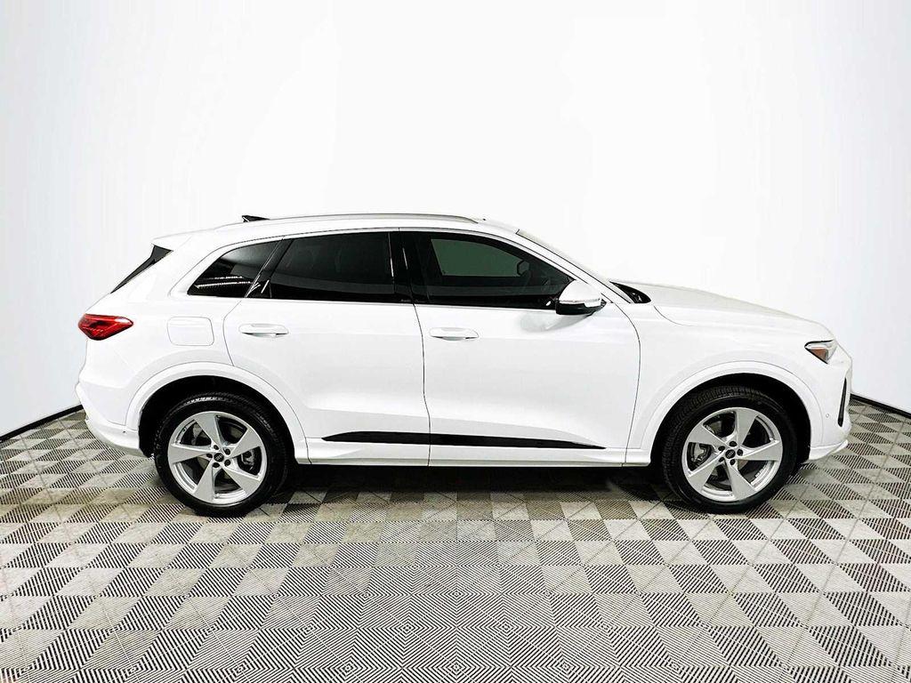 new 2025 Audi Q5 car, priced at $60,890