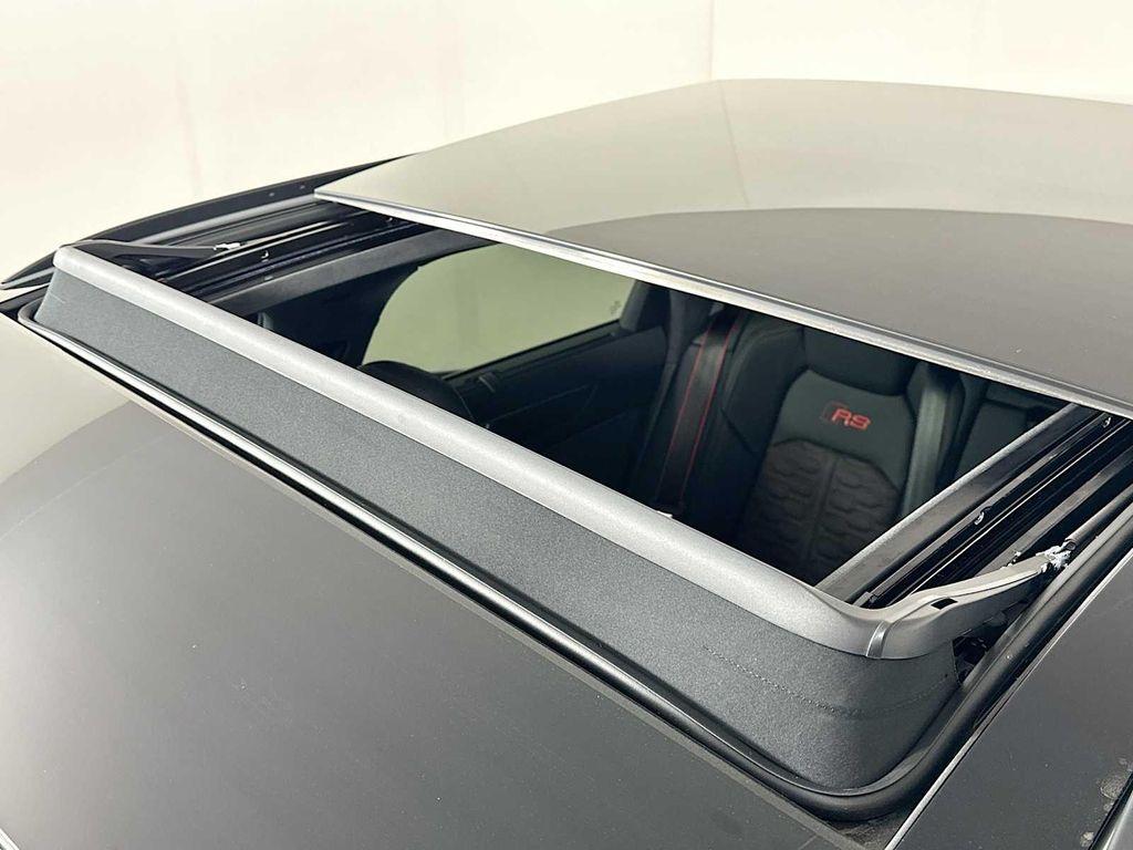 new 2026 Audi RS 6 Avant car, priced at $152,995