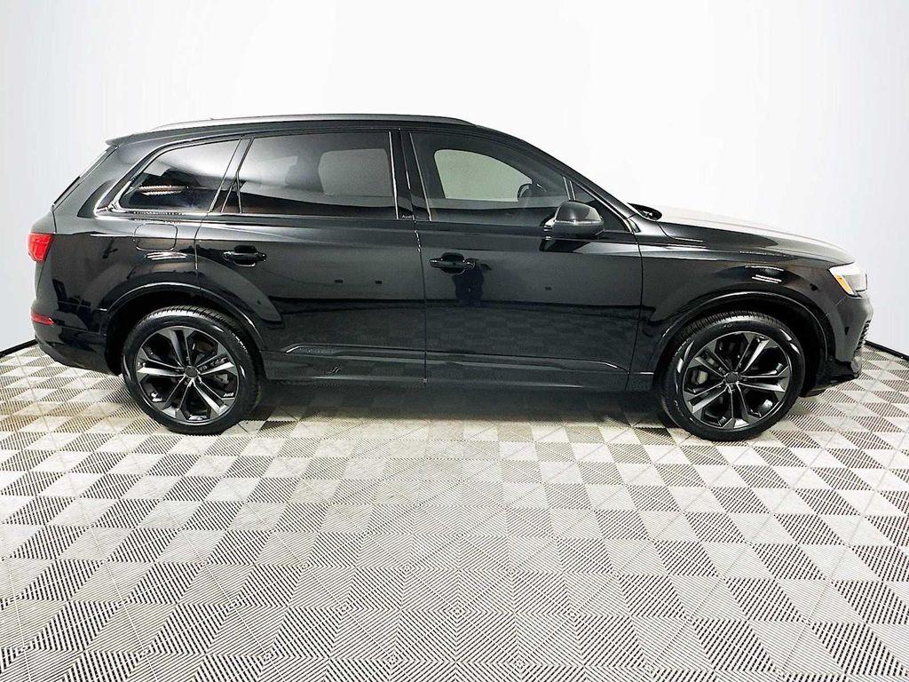 new 2026 Audi Q7 car, priced at $90,520